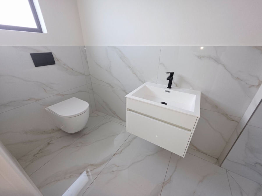 4 Bedroom Property for Sale in Sandown Western Cape